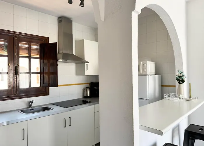 El Paraiso, 1 Bedroom 300m From The Sea Apartment