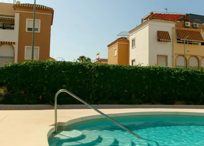 Apartment El Paraiso, 1 Bedroom 300m From The Sea