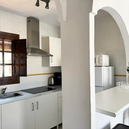 El Paraiso, 1 Bedroom 300m From The Sea 公寓