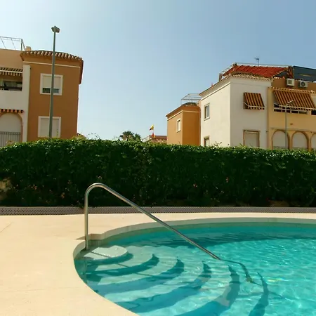 Lägenhet El Paraiso, 1 Bedroom 300m From The Sea
