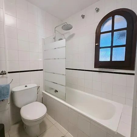 El Paraiso, 1 Bedroom 300m From The Sea